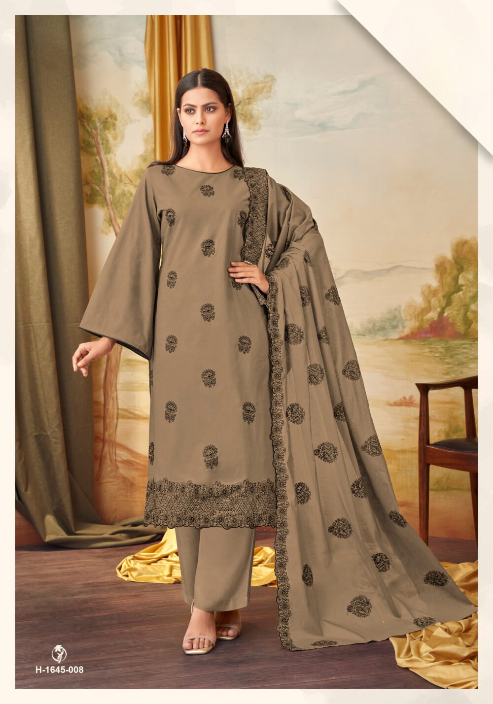 Launches its New Designer Suits :MULBEERY