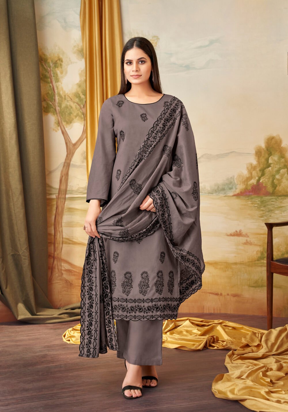 Launches its New Designer Suits :MULBEERY - Image 4