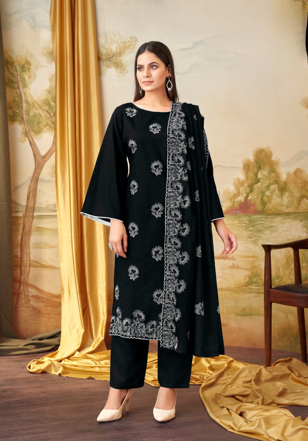 Launches its New Designer Suits :MULBEERY - Image 6