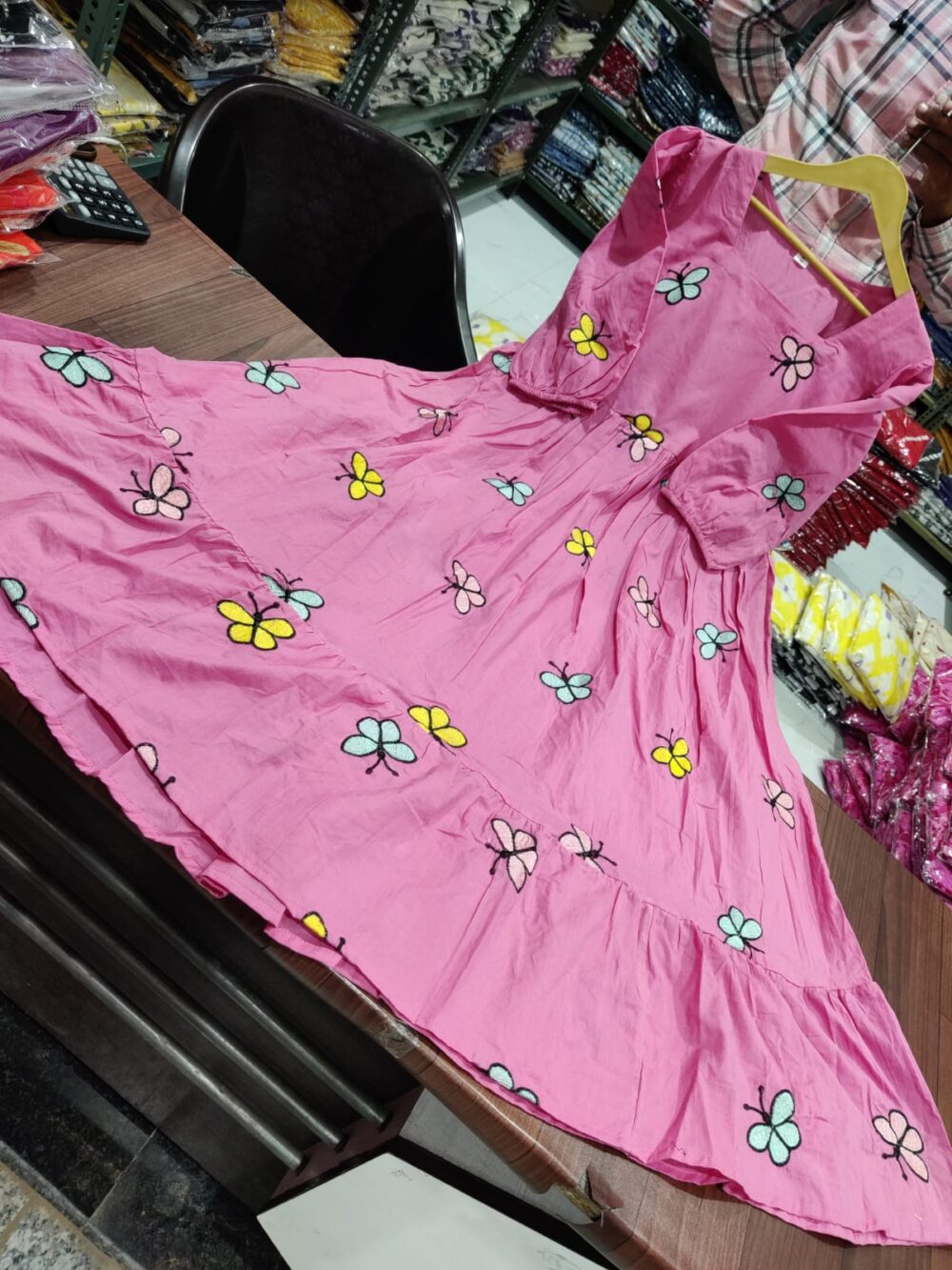 NEW DESIGN👗🥰 LAUNCH  Quality🫶🏻 assured  💕💝🦋🥰 look  stylish and walk in comfort with our New  colourfull 🦋 butterfly Midi  set perfect for your wardrobe ☺️ 🫶🏻 - Image 13