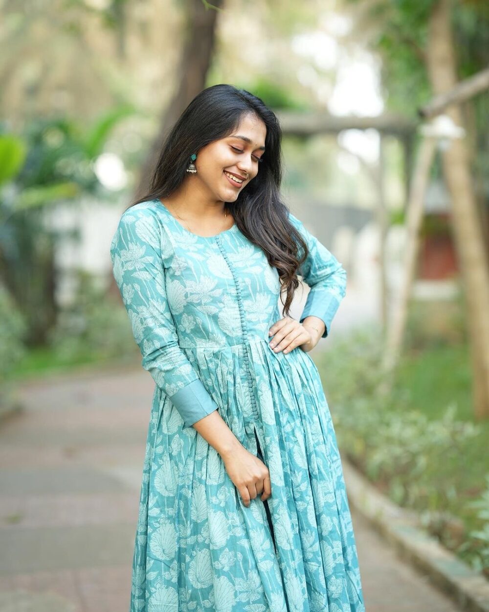 Festival is here and it's just the right time to welcome ethnic attire in your wardrobe. These easy breezy A-line Alia Cut Cotton Suits showcasing prints, intricate embroidery. If is print matching mal mal dupatta and pant. - Image 4