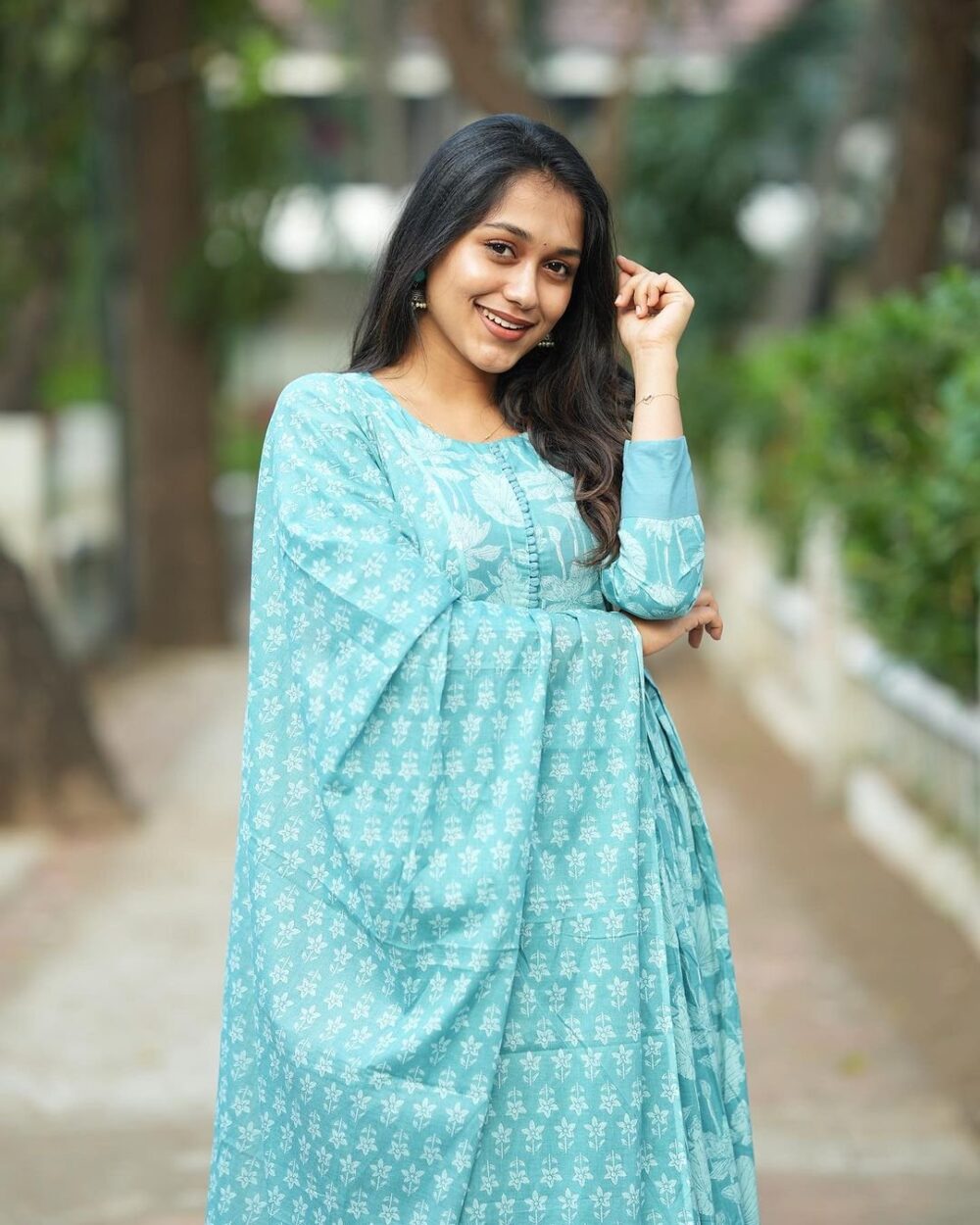 Festival is here and it's just the right time to welcome ethnic attire in your wardrobe. These easy breezy A-line Alia Cut Cotton Suits showcasing prints, intricate embroidery. If is print matching mal mal dupatta and pant. - Image 6