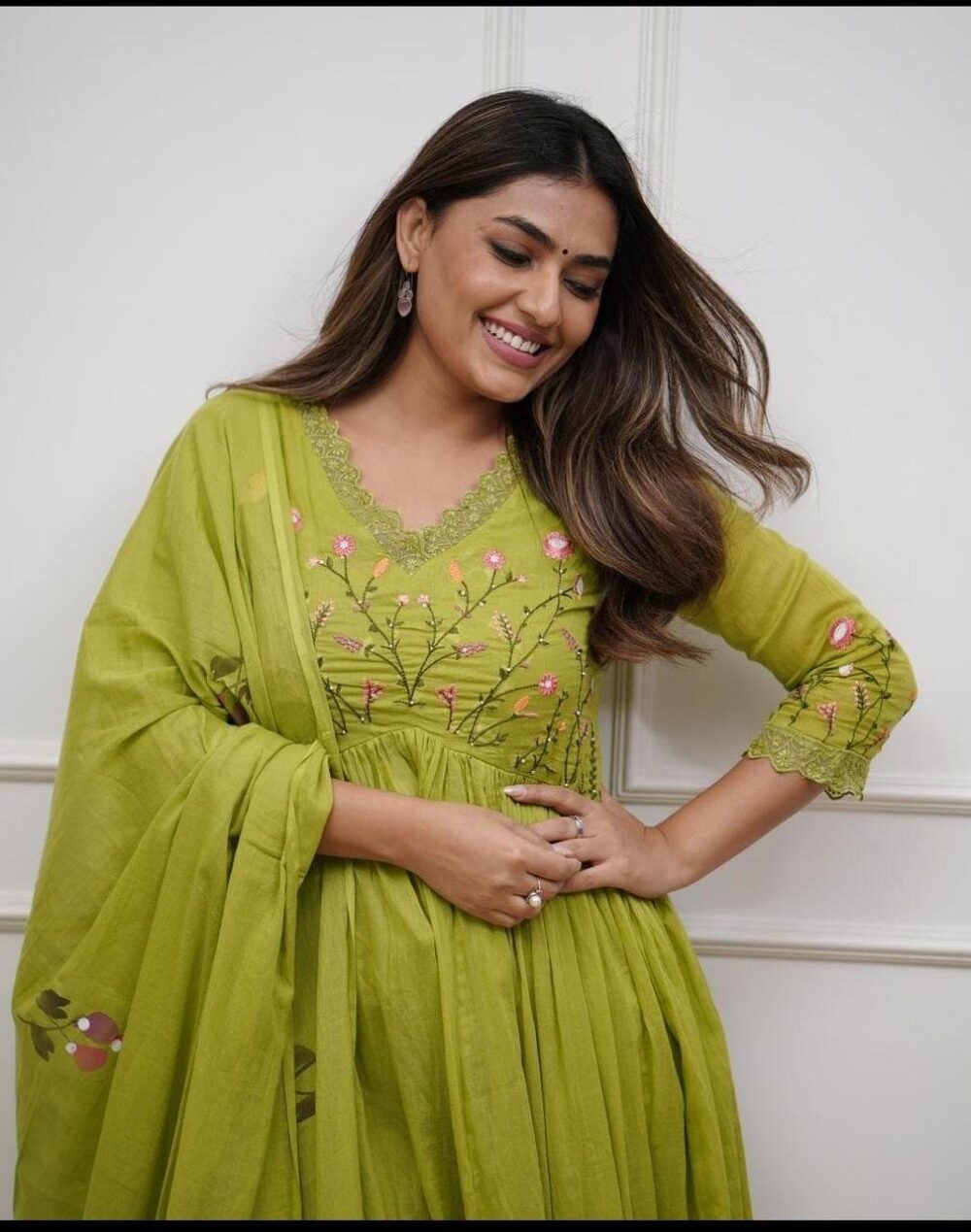 Featuring beautiful embroidery with suqes Heavy  Suit which is beautifully decorated  It is paired with matching pants*