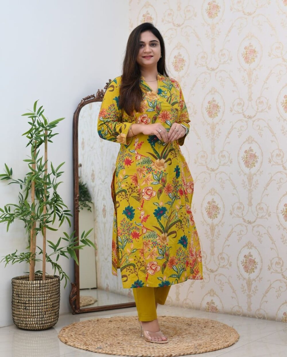 Look stylish in our new Hand Block print Long slit Cotton 60'60 kurta pant set for all day comfort - Image 4