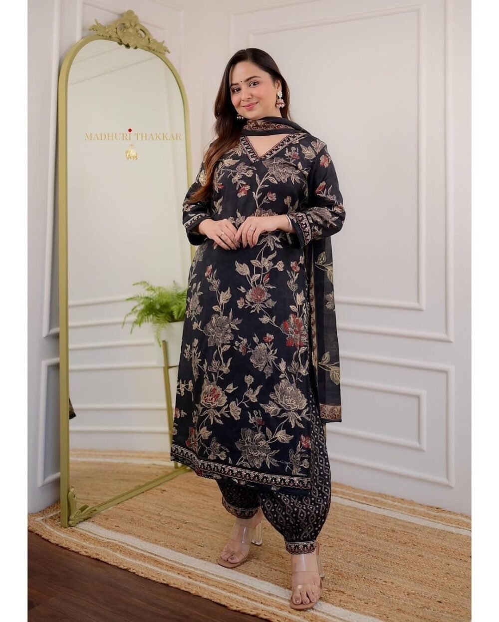 New arrival💓💓

Festival season is around the corner and we have launched our new collection. Featuring beautiful Afghani suit set which is decorated with finest handwork and prints. If is made in premium cotton fabric. It is paired with matching Afghani pants and dupatta. - Image 5