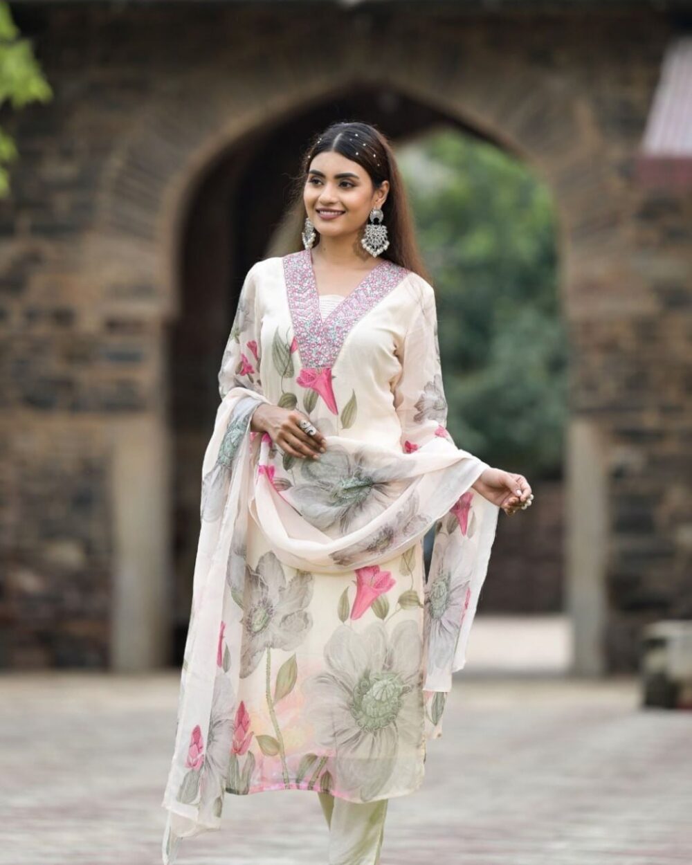One More Most Beautiful and Attractive Catalog Add 📈
💞 KURTI WITH PANT & DUPATTA💞 - Image 10