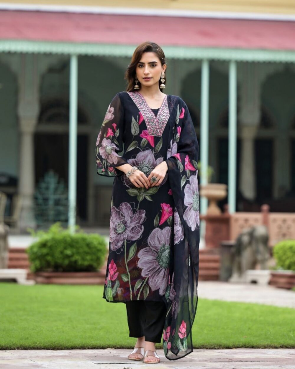 One More Most Beautiful and Attractive Catalog Add 📈
💞 KURTI WITH PANT & DUPATTA💞