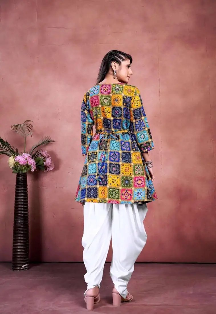 Elevate your ethnic style with this stunning Floral Print Cotton Kurta and Dhoti Set for Women. - Image 5