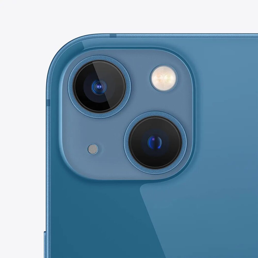 This demo piece offer seems like a great option for those looking for Apple iPhones at discounted prices. - Image 4