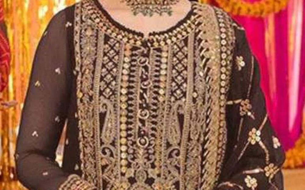 This beautiful Georgette embroidery straight salwar suit set seems like a great option for evening wear. - Image 19
