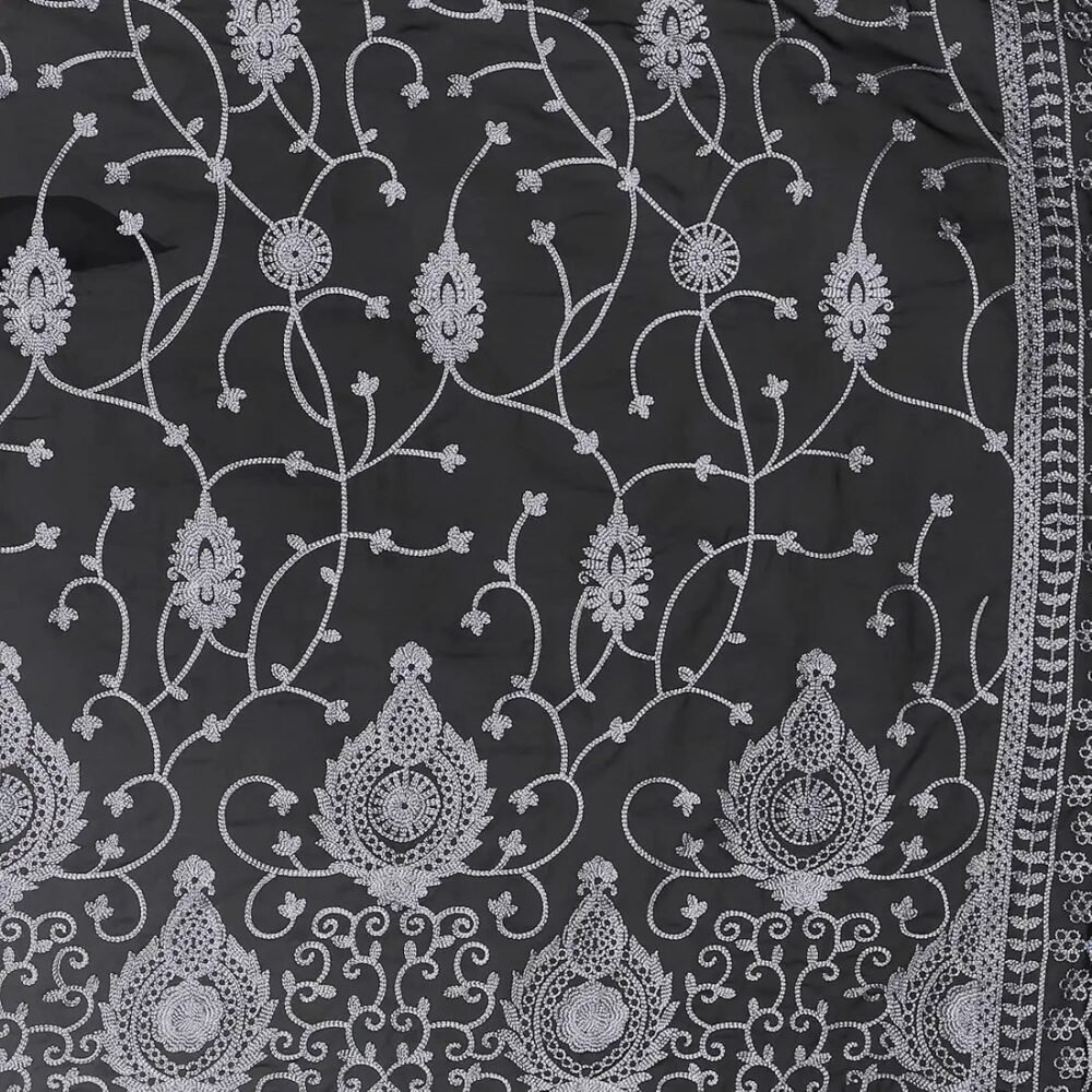 This women's Georgette floral embroidery saree seems like a stunning option for various occasions. - Image 11