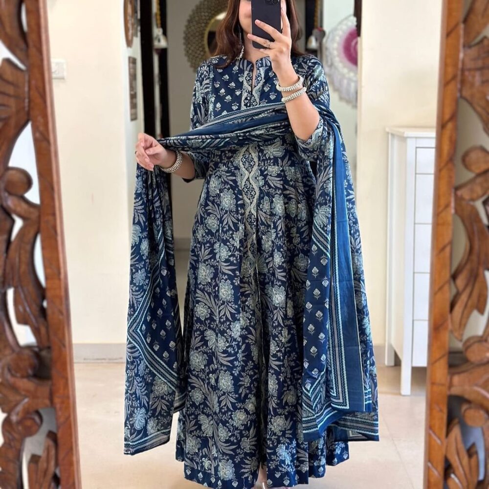*NEW FULL COTTON PRINT HAND WORK ANARKALI KURTI PANT MALMAL DUPATTA ARRIVAL* - Image 4