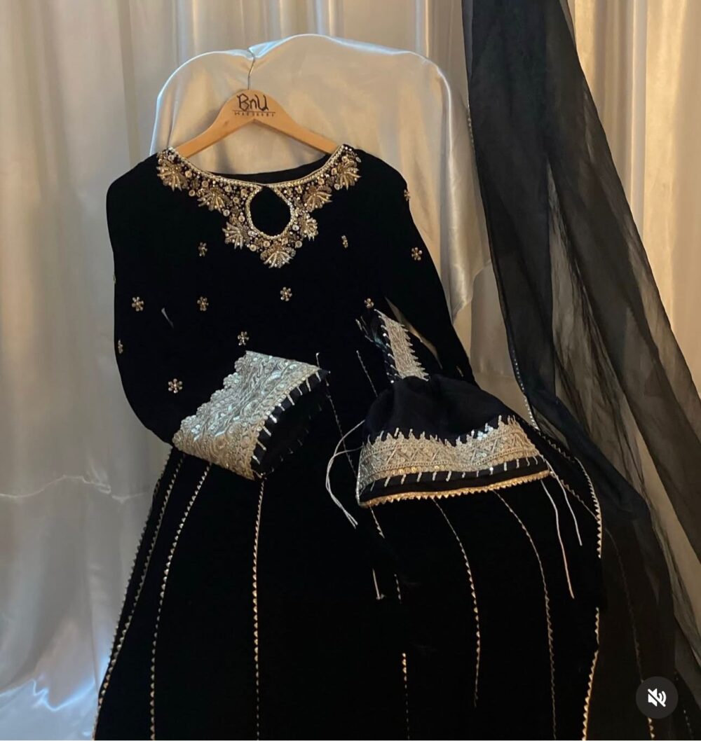 This Pure Fox Georgette Gwon Pent and Dupatta Set seems like a stunning and elegant outfit. - Image 2