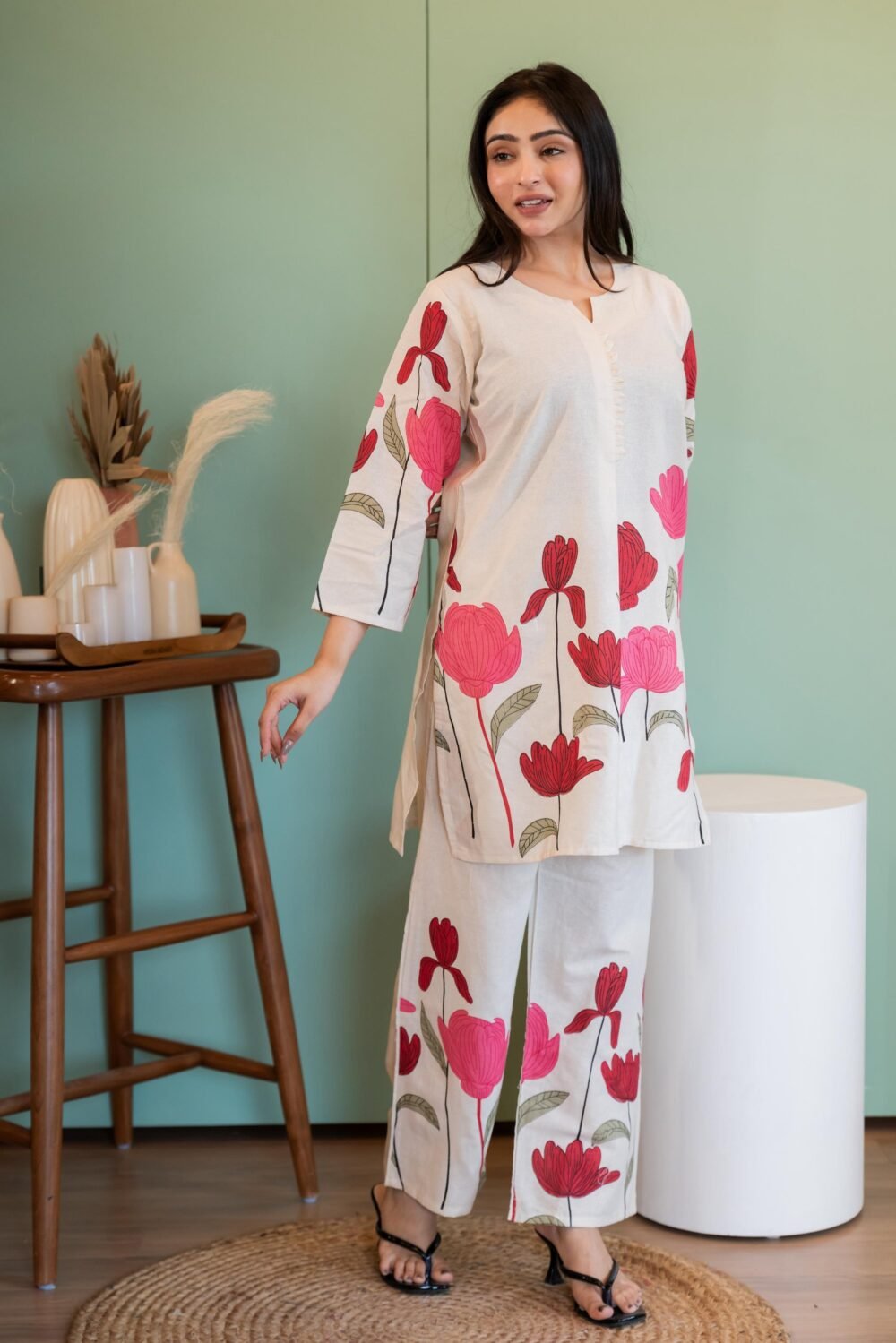 This Coord Set set seems like a great option for everyday wear. - Image 15