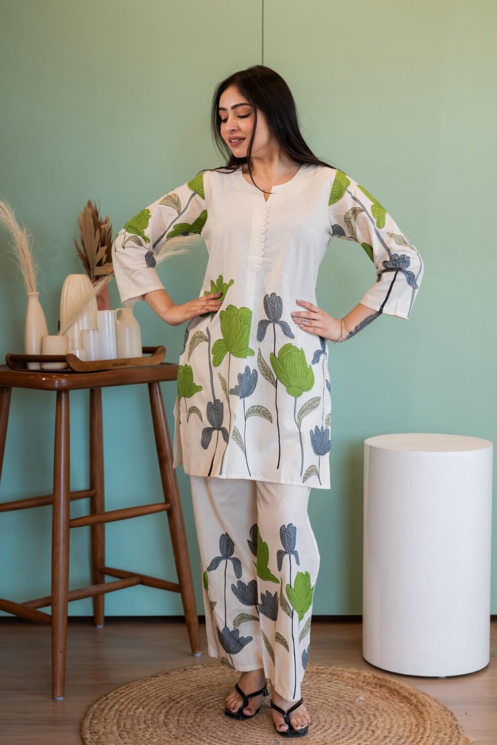 This Coord Set set seems like a great option for everyday wear.