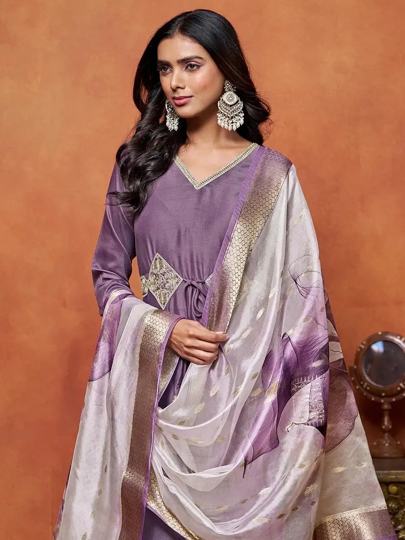 ๐ฎ๐ณโจ INDEPENDENCE DAY SPECIAL โจ๐ฎ๐ณ
Modernfashions.in presents
๐ธ Women's Cotton Silk Embroidered Anarkali Kurta Palazzo with Digital Print Dupatta ๐ธ - Image 6