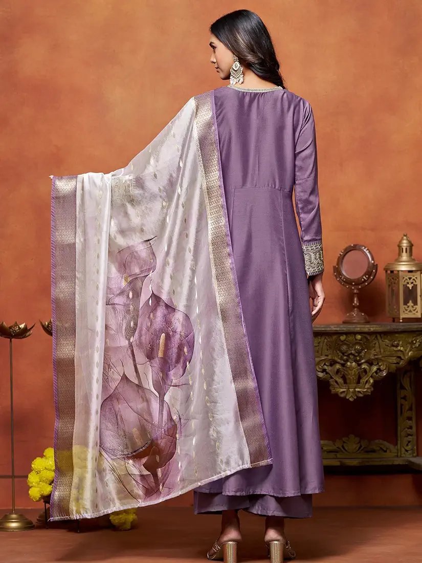 ๐ฎ๐ณโจ INDEPENDENCE DAY SPECIAL โจ๐ฎ๐ณ
Modernfashions.in presents
๐ธ Women's Cotton Silk Embroidered Anarkali Kurta Palazzo with Digital Print Dupatta ๐ธ - Image 11