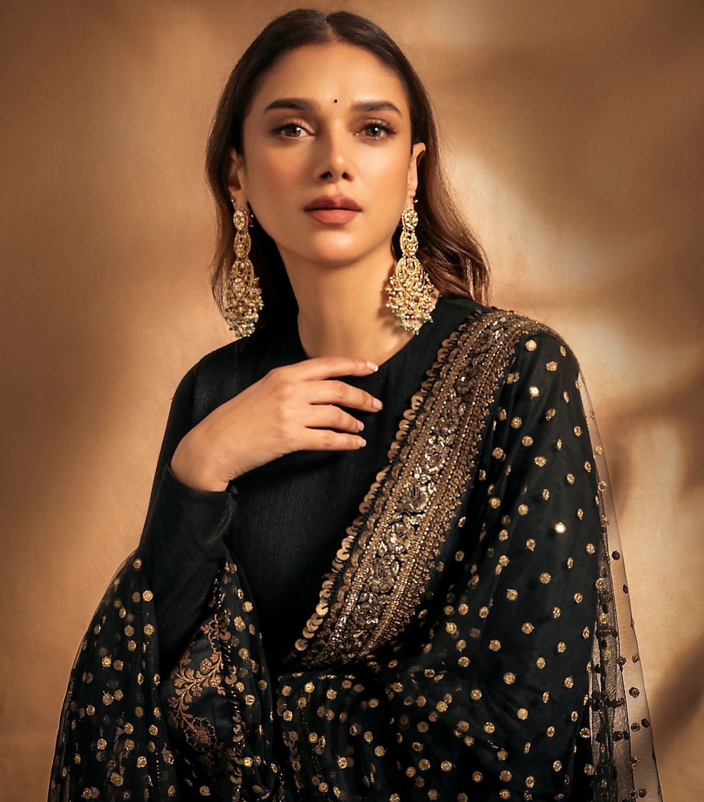 🌟 New Arrivals Alert! 🌟
💐 Introducing Our Sabyasachi-Inspired Designer Ensemble 💐 - Image 9
