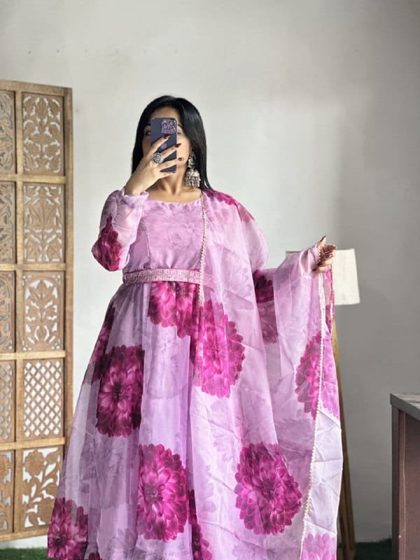 🚨 NEW ARRIVAL ALERT! 🚨
🎉 FESTIVAL SPECIAL - 3 PIECE SUIT SET - Image 2