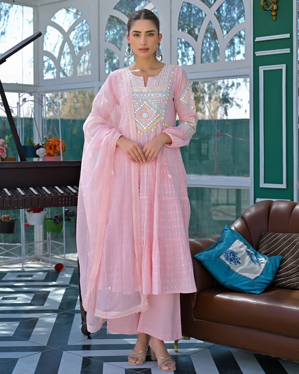 โจ NEW ARRIVAL โ ELEGANT KURTI SET โจ๐
๐ KURTI WITH PANT & DUPATTA ๐ - Image 5